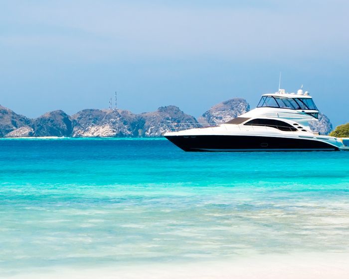 Yachtcharter Motorboat