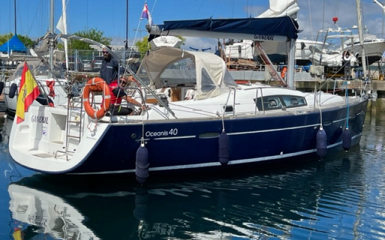 boat Real Club Nautico de Vigo