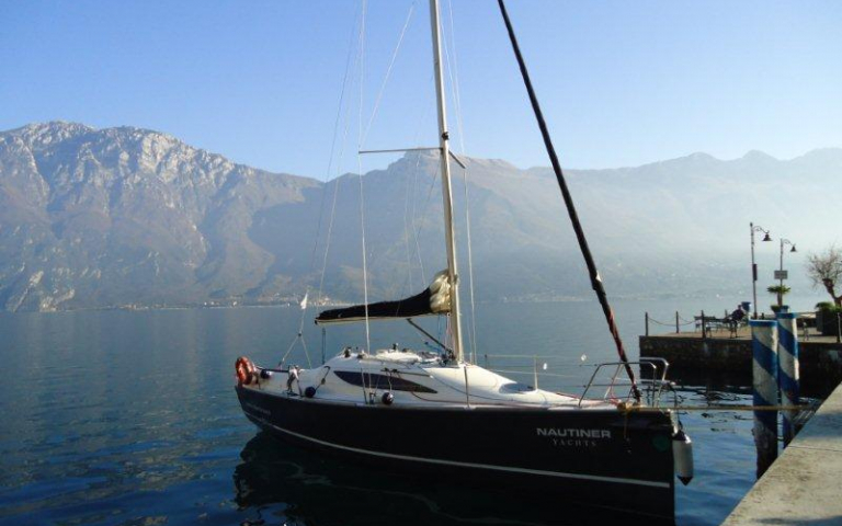 boat Marina di Navene